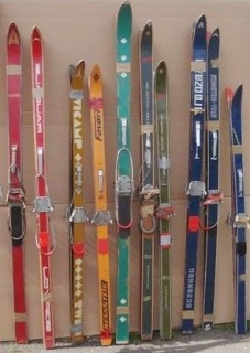 Vintage Original Skiset farbig mit Stöcken, Größe:120cm-160cm