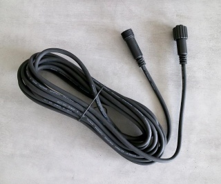 LED extension cable  - Material: extension cable made of rubber for fairy lights - Color: black - Size: 600cm