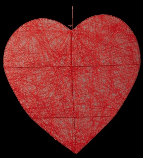 Herz aus Draht mit Baumwolle, flach, mit Hänger     Groesse: 60cm    Farbe: rot